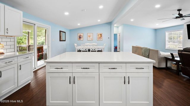272 Bay Shore Drive, Chocowinity, NC 27817