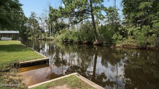 272 Bay Shore Drive, Chocowinity, NC 27817