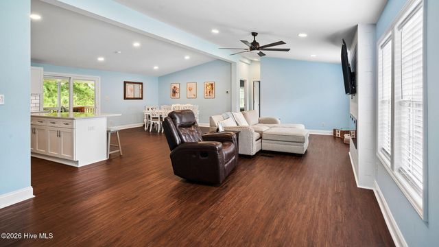 272 Bay Shore Drive, Chocowinity, NC 27817