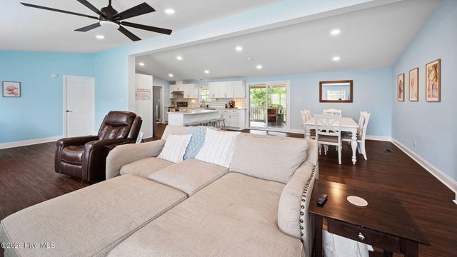 272 Bay Shore Drive, Chocowinity, NC 27817