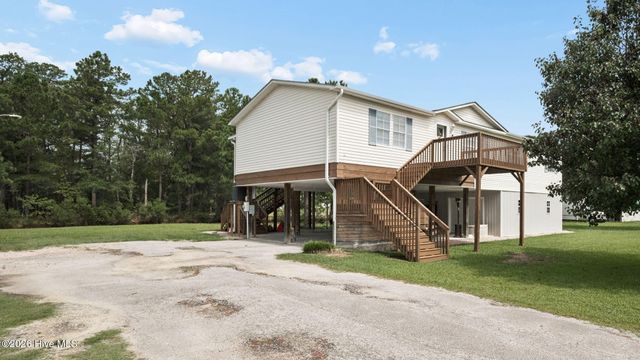 272 Bay Shore Drive, Chocowinity, NC 27817