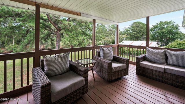 272 Bay Shore Drive, Chocowinity, NC 27817