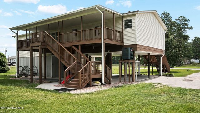272 Bay Shore Drive, Chocowinity, NC 27817