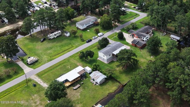 272 Bay Shore Drive, Chocowinity, NC 27817