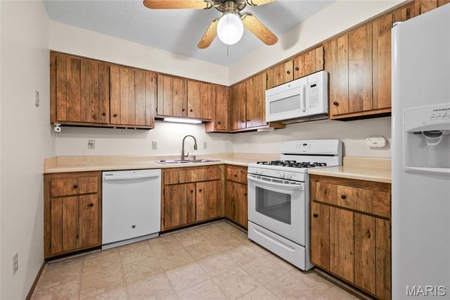 885 Barwood Drive, Arnold, MO 63010