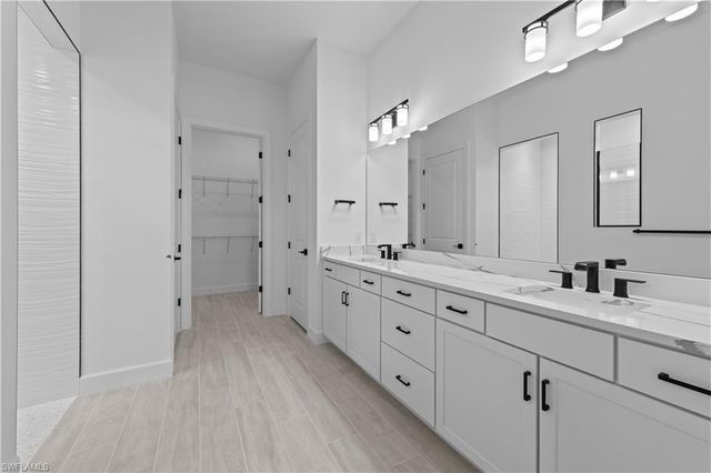 2090 Don Benito WAY, Naples, FL 34120