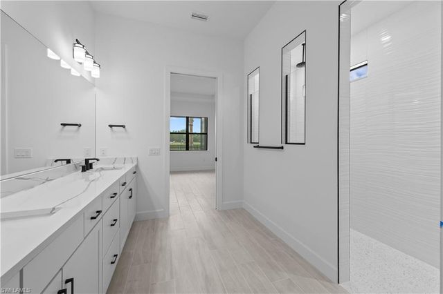 2090 Don Benito WAY, Naples, FL 34120