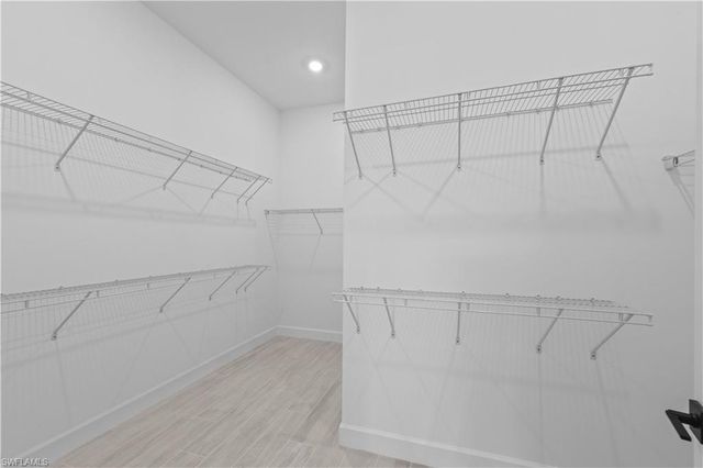 2090 Don Benito WAY, Naples, FL 34120