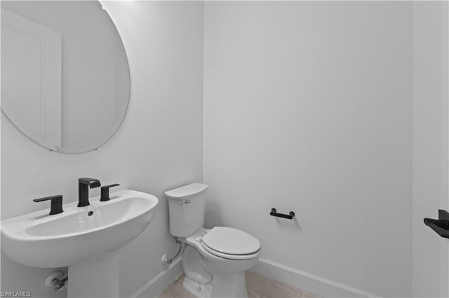 2090 Don Benito WAY, Naples, FL 34120