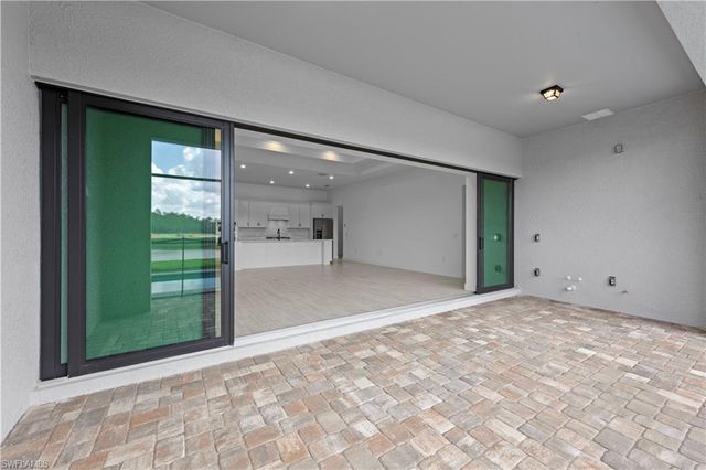 2090 Don Benito WAY, Naples, FL 34120