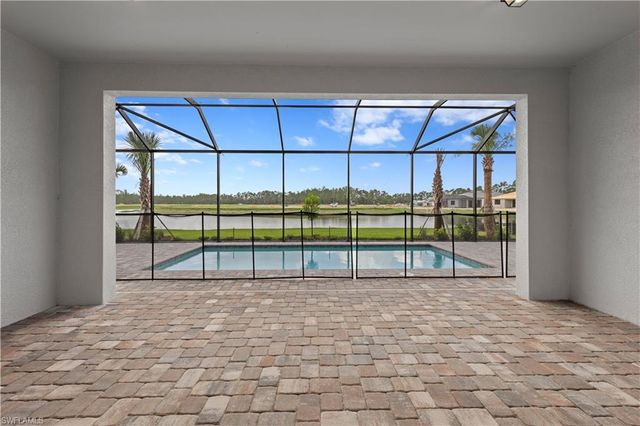 2090 Don Benito WAY, Naples, FL 34120