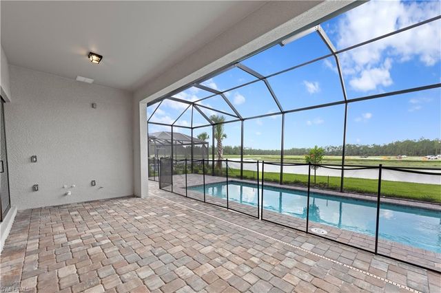 2090 Don Benito WAY, Naples, FL 34120