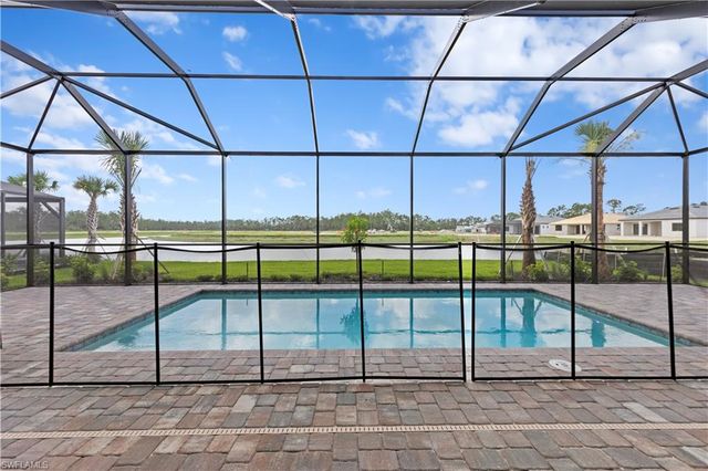 2090 Don Benito WAY, Naples, FL 34120