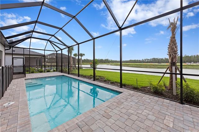 2090 Don Benito WAY, Naples, FL 34120