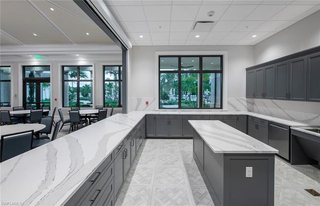 2090 Don Benito WAY, Naples, FL 34120