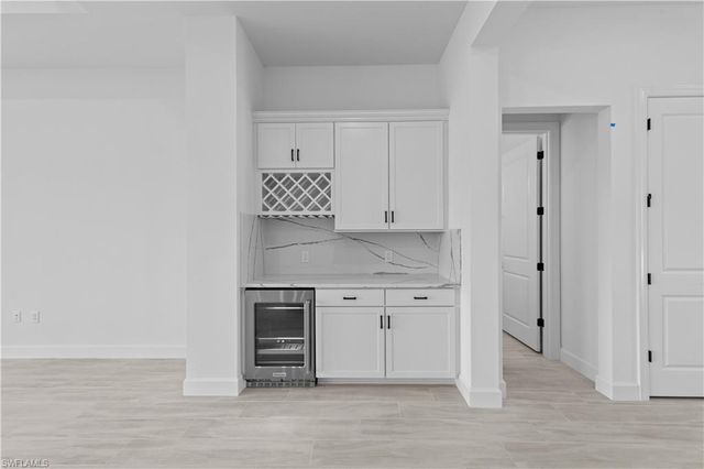 2090 Don Benito WAY, Naples, FL 34120