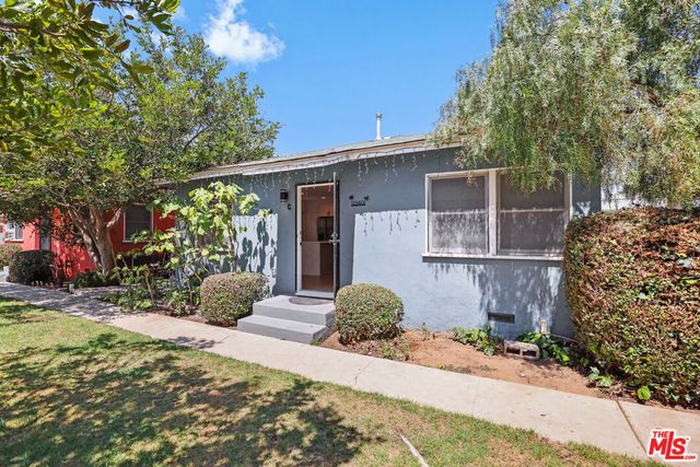 1944 Cloverfield Blvd. B, Santa Monica, CA 90404