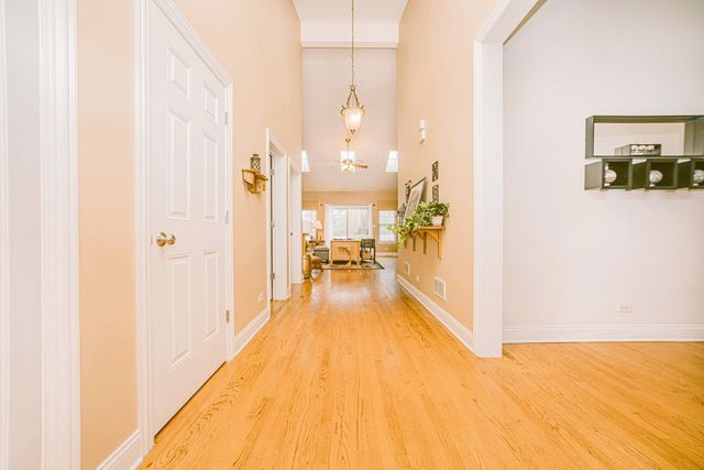 12819 Waterford Boulevard, Plainfield, IL 60585