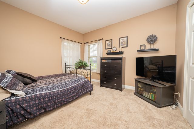 12819 Waterford Boulevard, Plainfield, IL 60585