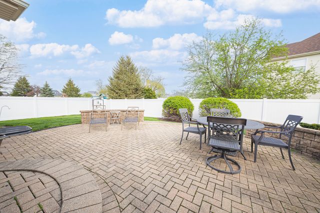12819 Waterford Boulevard, Plainfield, IL 60585