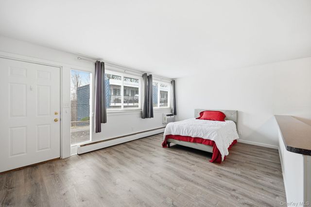 2 Wyndover Woods Lane 18, White Plains, NY 10603