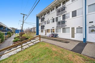 2 Wyndover Woods Lane 18, White Plains, NY 10603
