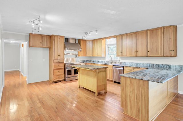 139 Pecan Drive, Summerville, SC 29483