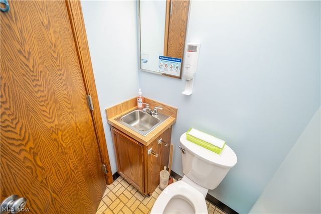 1360 N Main Street, Mineral Ridge, OH 44440
