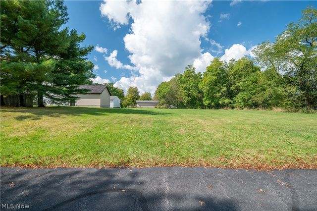 1360 N Main Street, Mineral Ridge, OH 44440