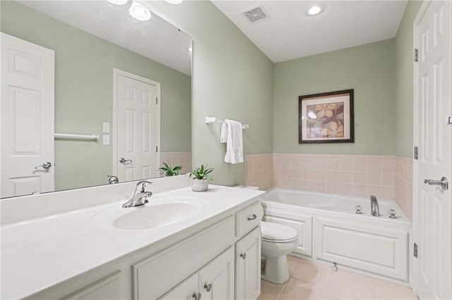 4128 SW Minnesota Drive, Lee's Summit, MO 64082