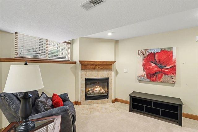 4128 SW Minnesota Drive, Lee's Summit, MO 64082