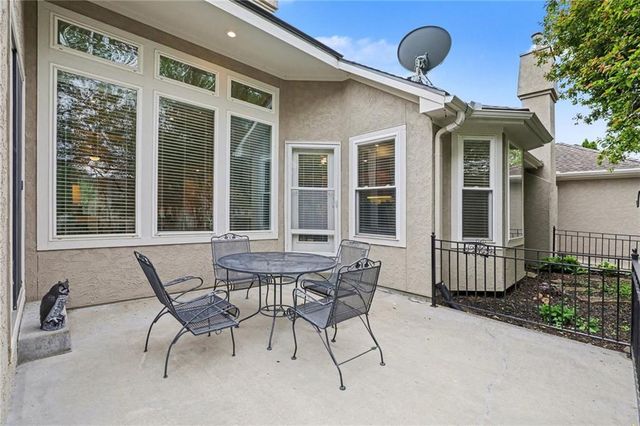 4128 SW Minnesota Drive, Lee's Summit, MO 64082