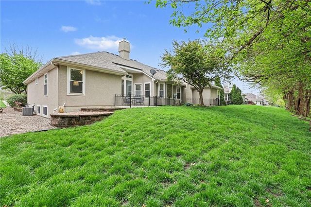 4128 SW Minnesota Drive, Lee's Summit, MO 64082
