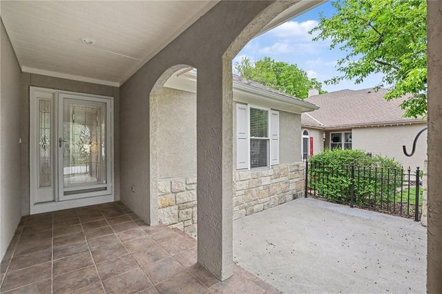 4128 SW Minnesota Drive, Lee's Summit, MO 64082