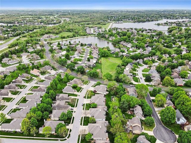 4128 SW Minnesota Drive, Lee's Summit, MO 64082
