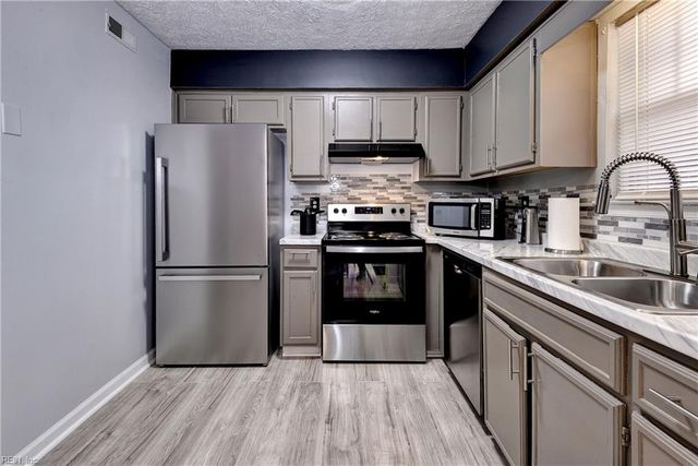 363 Deputy Ln Unit F, Newport News, VA 23608
