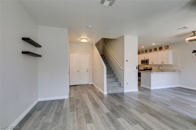 251 South Green Valley Parkway 3812, Henderson, NV 89012