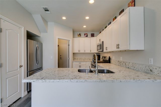 251 South Green Valley Parkway 3812, Henderson, NV 89012