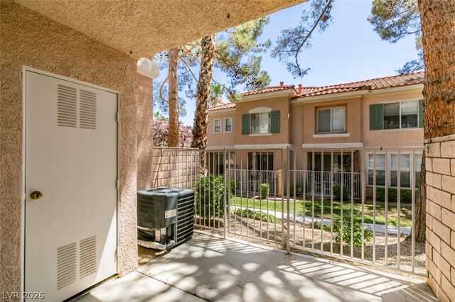 251 South Green Valley Parkway 3812, Henderson, NV 89012