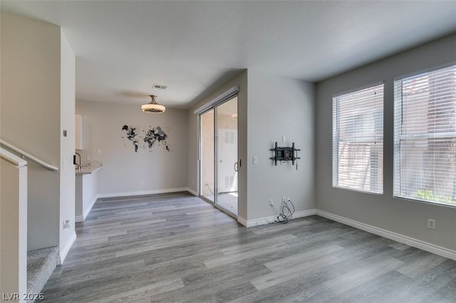 251 South Green Valley Parkway 3812, Henderson, NV 89012