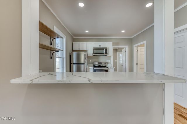 319 West Chilhowie Avenue, Johnson City, TN 37604