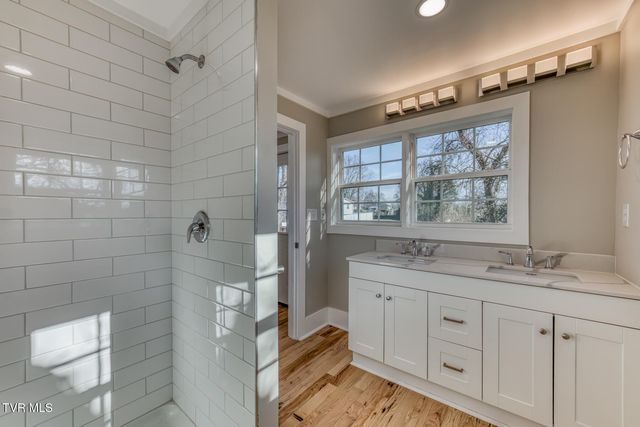 319 West Chilhowie Avenue, Johnson City, TN 37604