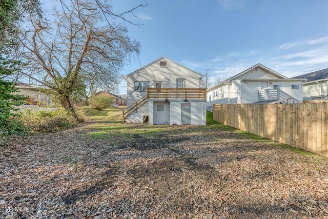 319 West Chilhowie Avenue, Johnson City, TN 37604
