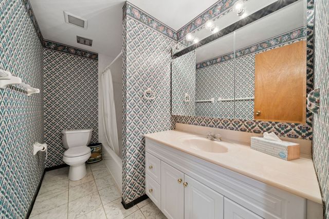 5696 Glen Hill DRIVE, Bethel Park, PA 15102