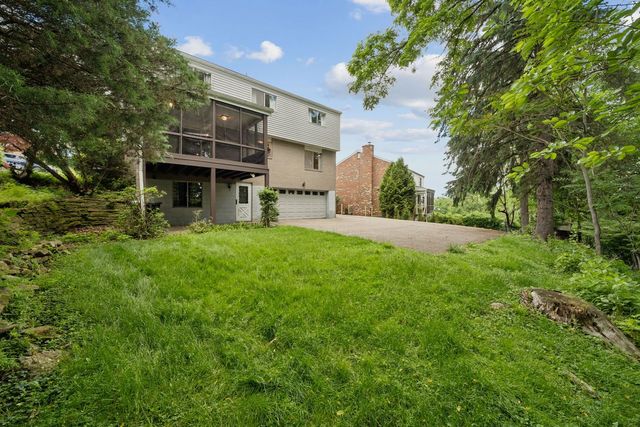 5696 Glen Hill DRIVE, Bethel Park, PA 15102