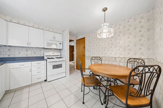 5696 Glen Hill DRIVE, Bethel Park, PA 15102