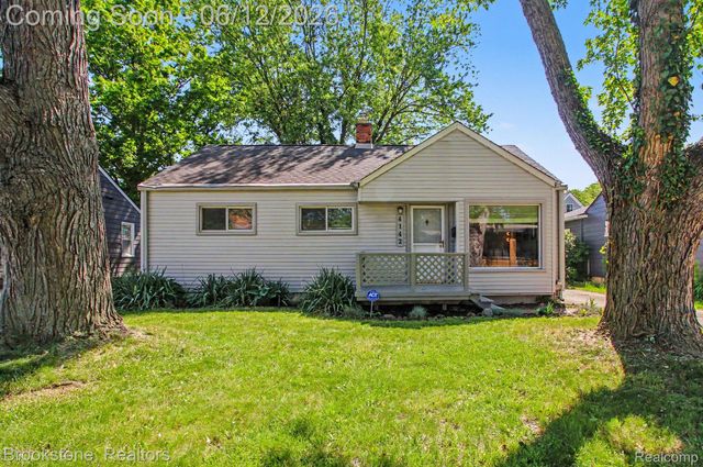 4142 Royal Avenue, Berkley, MI 48072