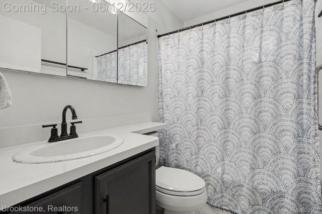 4142 Royal Avenue, Berkley, MI 48072
