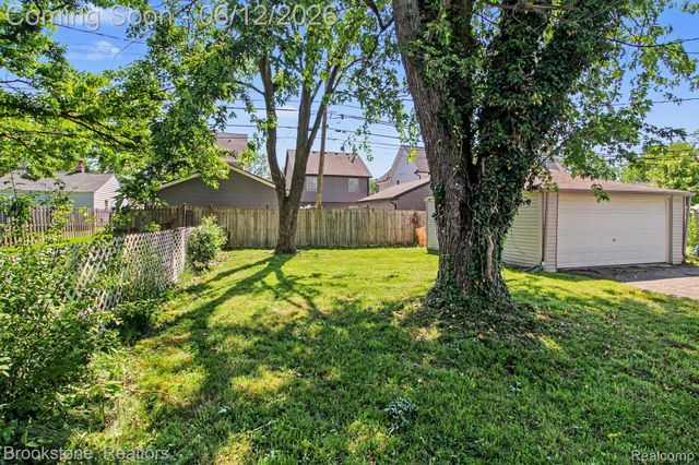 4142 Royal Avenue, Berkley, MI 48072