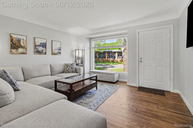 4142 Royal Avenue, Berkley, MI 48072
